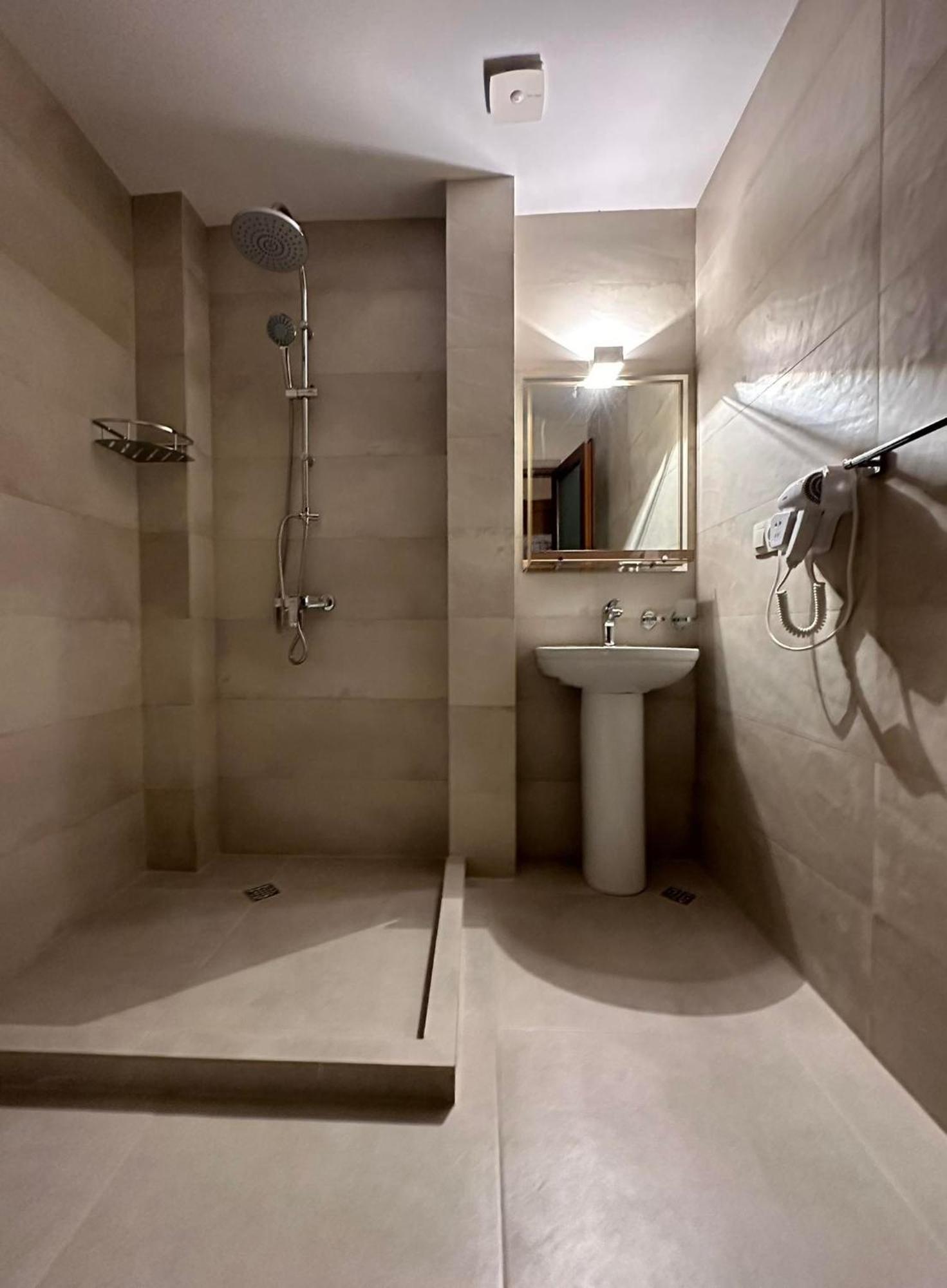 Hotel Karse Ambrolauri Habitación foto